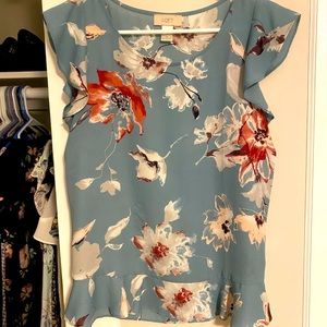Like new Loft flutter sleeve shirt size S